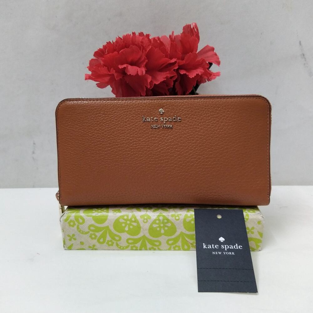 Kate Spade New York Large Continental Brown Leather Zip Around Wallet - NWT $239